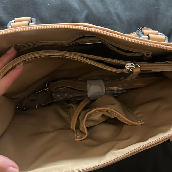 Cute shoulder bag with straps - Picture 2 of 3